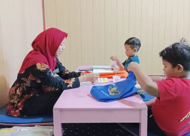 Suasana Belajar Les Bimbel di Ahe Keputren